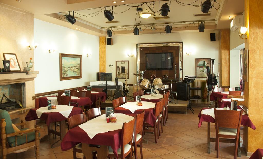 איגומניטסה Stavrodromi Hotel מראה חיצוני תמונה